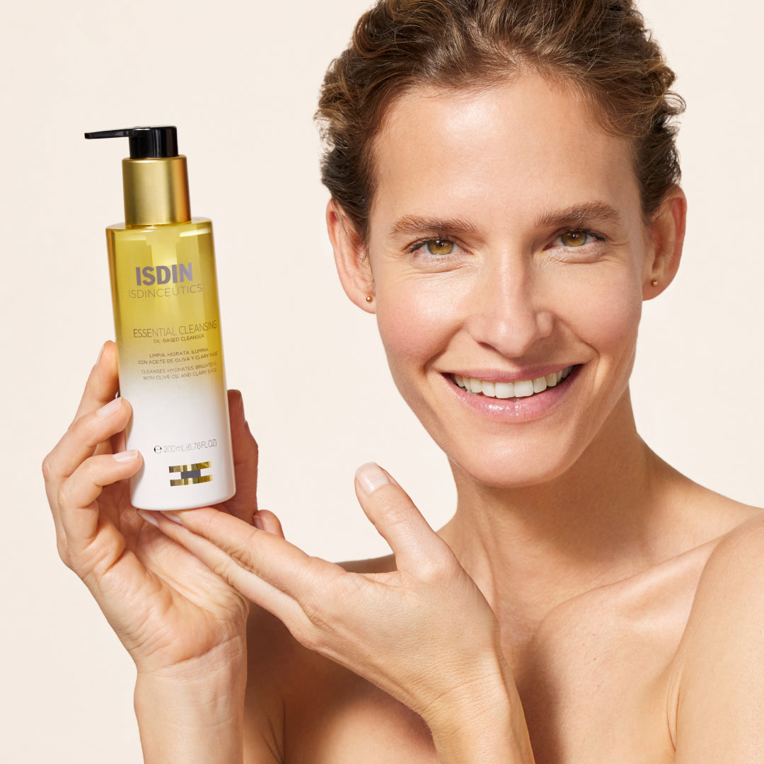 ISDIN Essential Cleansing - Facial Cleansing Oil